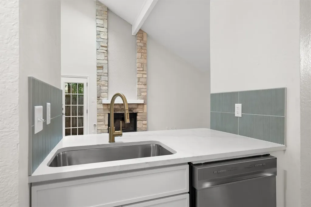 1804 Cinnamon Path Austin TX 78704