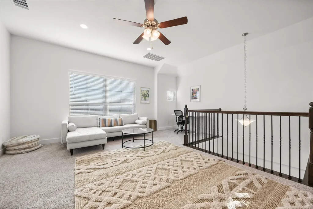 531 Great Lawn Bend Liberty Hill TX 78642