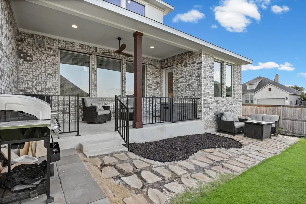 531 Great Lawn Bend Liberty Hill TX 78642