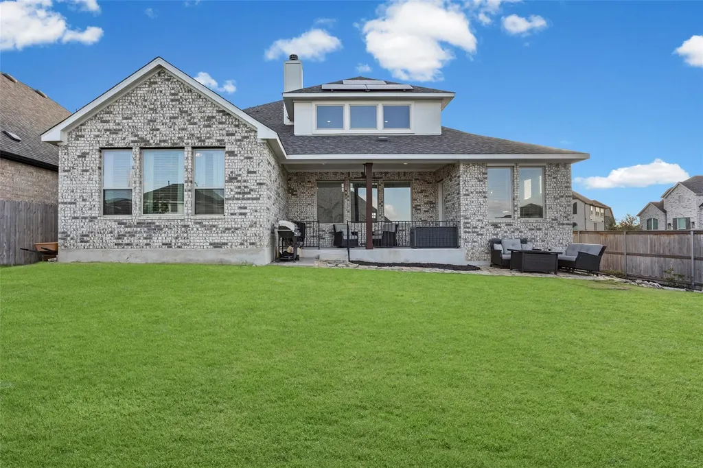 531 Great Lawn Bend Liberty Hill TX 78642