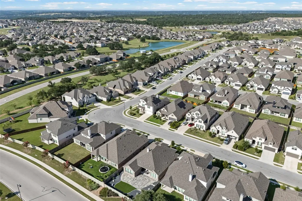 531 Great Lawn Bend Liberty Hill TX 78642