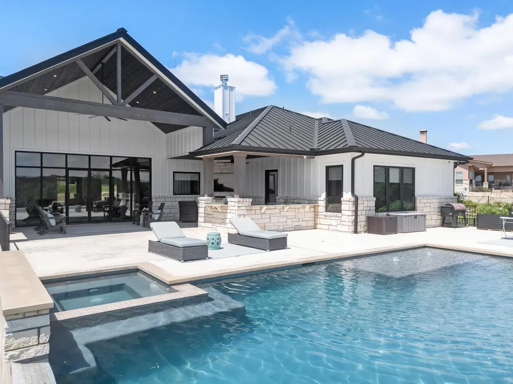 1021 Lower Peninsula Loop Georgetown TX 78633