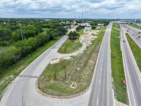 505 S Old Highway 81 Kyle TX 78640