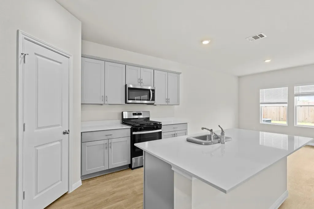 117 Morningside Grove San Antonio TX 78666