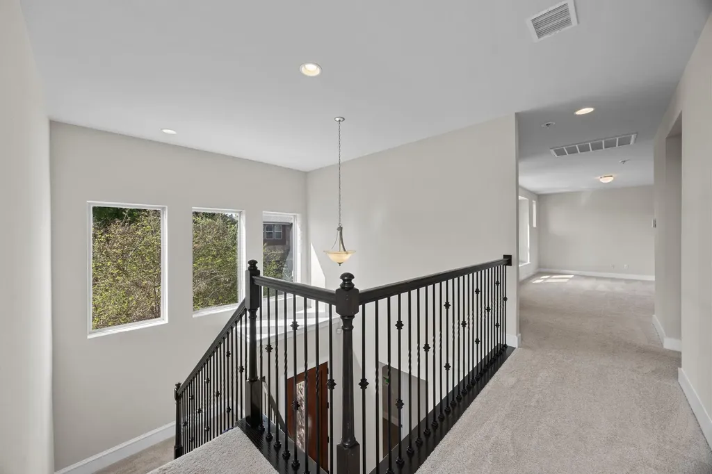1004 Sue Ann Rose Drive Austin TX 78717
