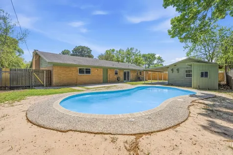 1307 Aspen Street Lockhart TX 78644