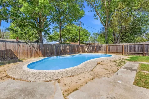 1307 Aspen Street Lockhart TX 78644