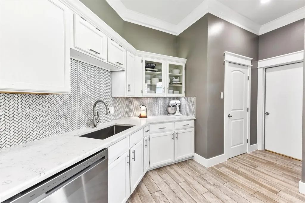 12500 Turkey Ridge Court Austin TX 78729