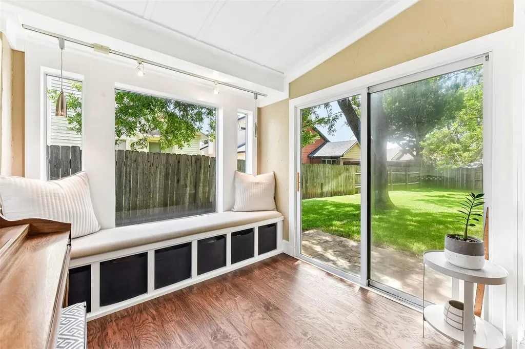 12500 Turkey Ridge Court Austin TX 78729
