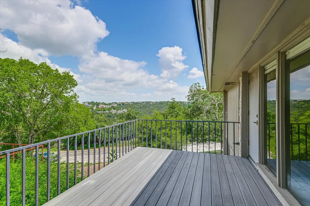 6904 Stahl Cove Austin TX 78731