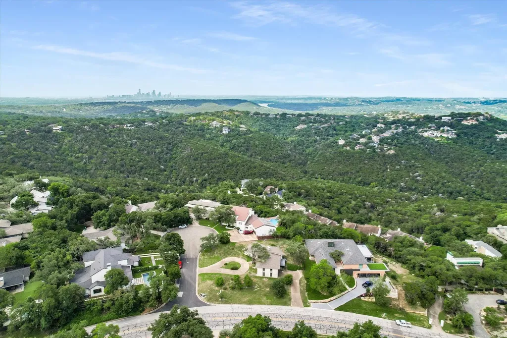6904 Stahl Cove Austin TX 78731