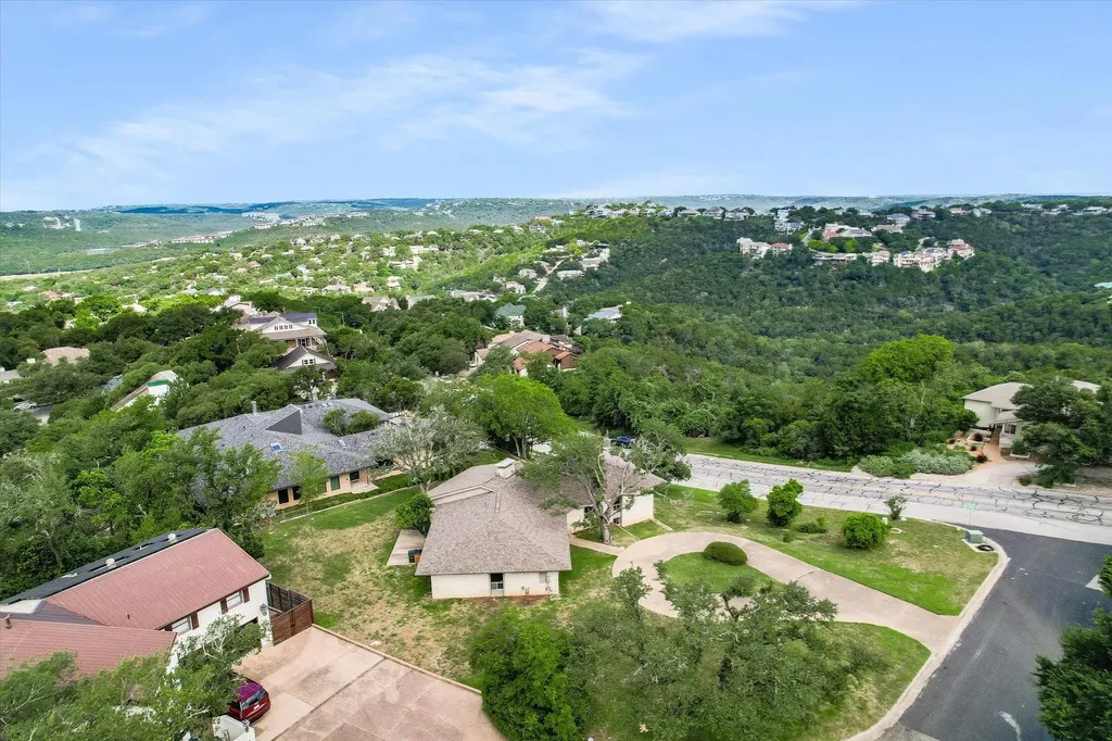 6904 Stahl Cove Austin TX 78731