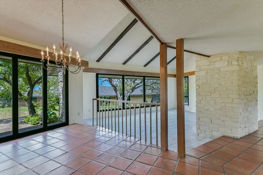 6904 Stahl Cove Austin TX 78731