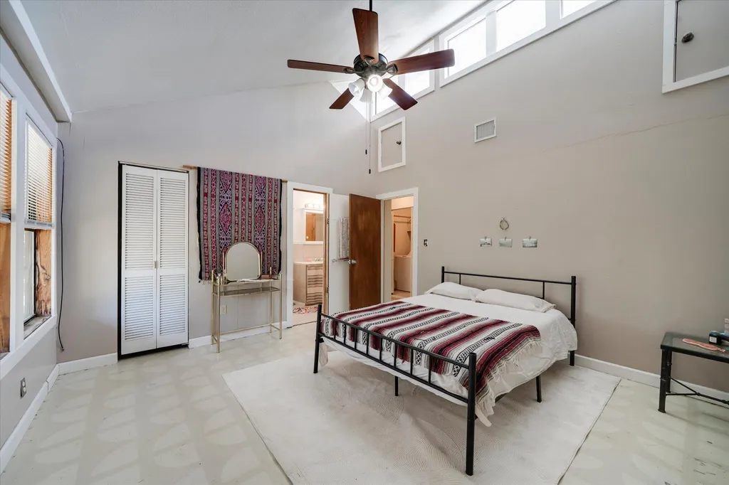 150 Lakeview Drive Del Valle TX 78617