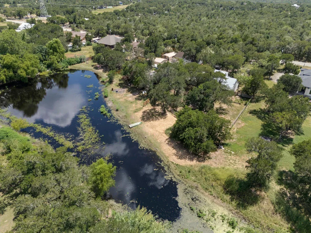 150 Lakeview Drive Del Valle TX 78617