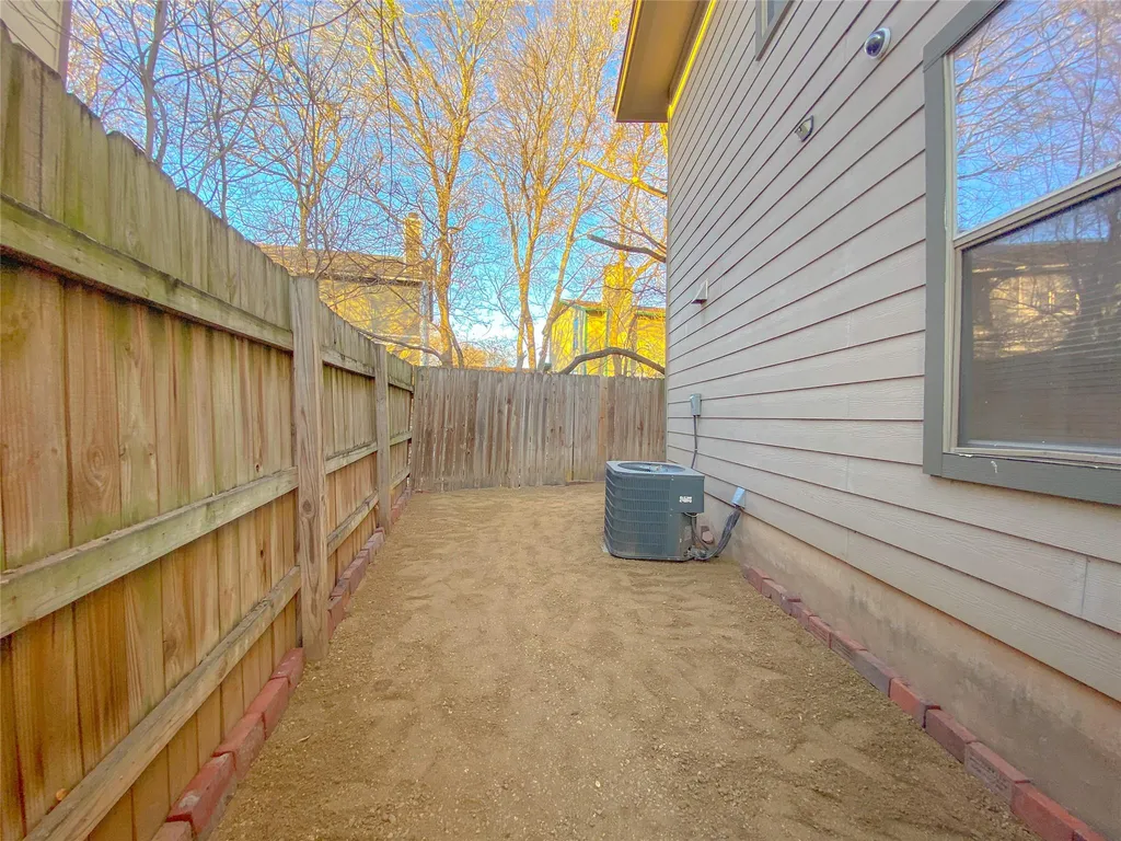 5201 Bogey Court Austin TX 78744