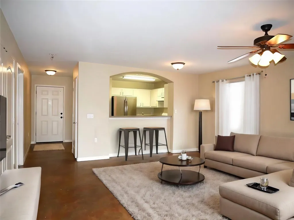 5201 Bogey Court Austin TX 78744