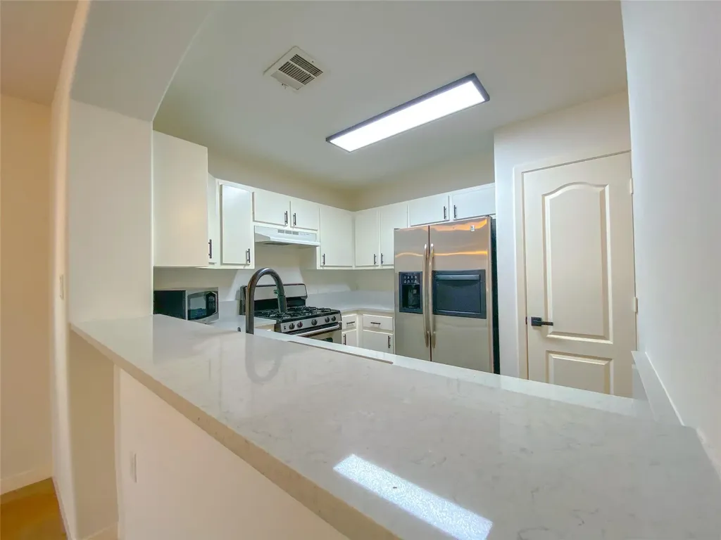 5201 Bogey Court Austin TX 78744