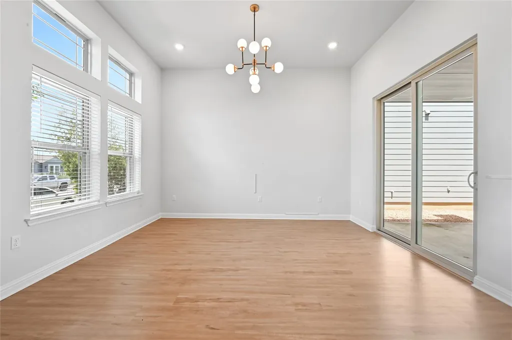 7910 Lennon Drive Austin TX 78744