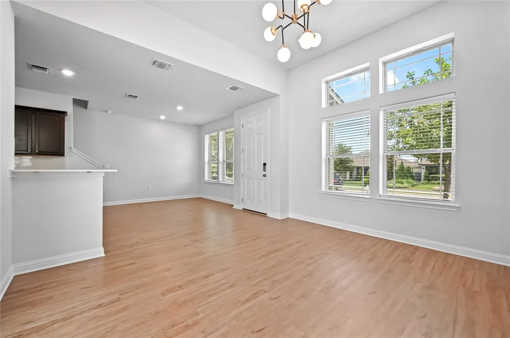 7910 Lennon Drive Austin TX 78744