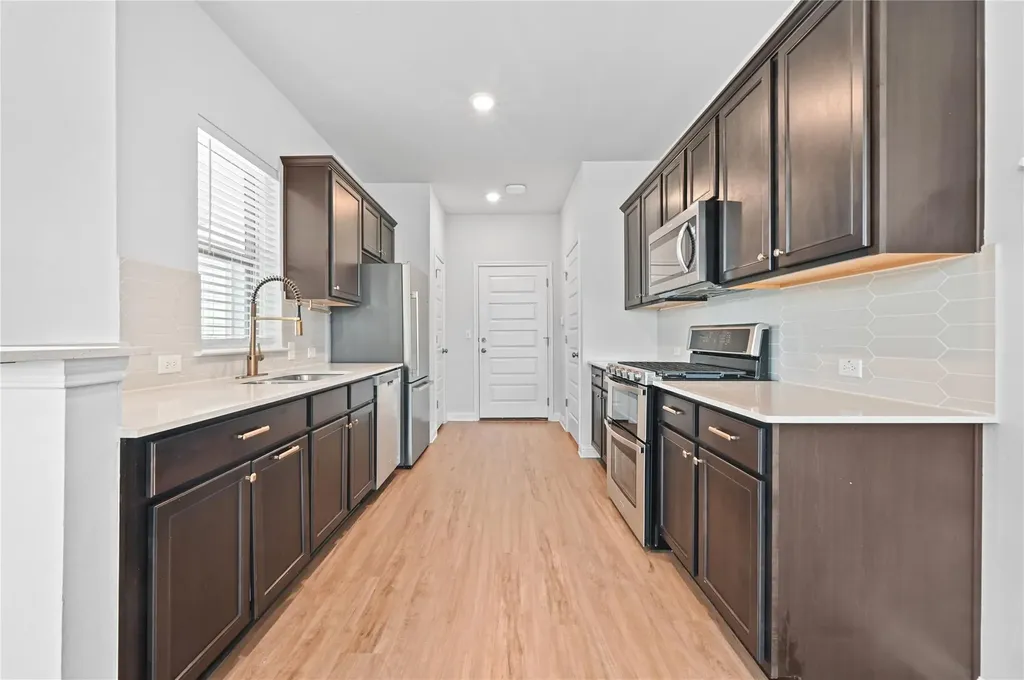 7910 Lennon Drive Austin TX 78744