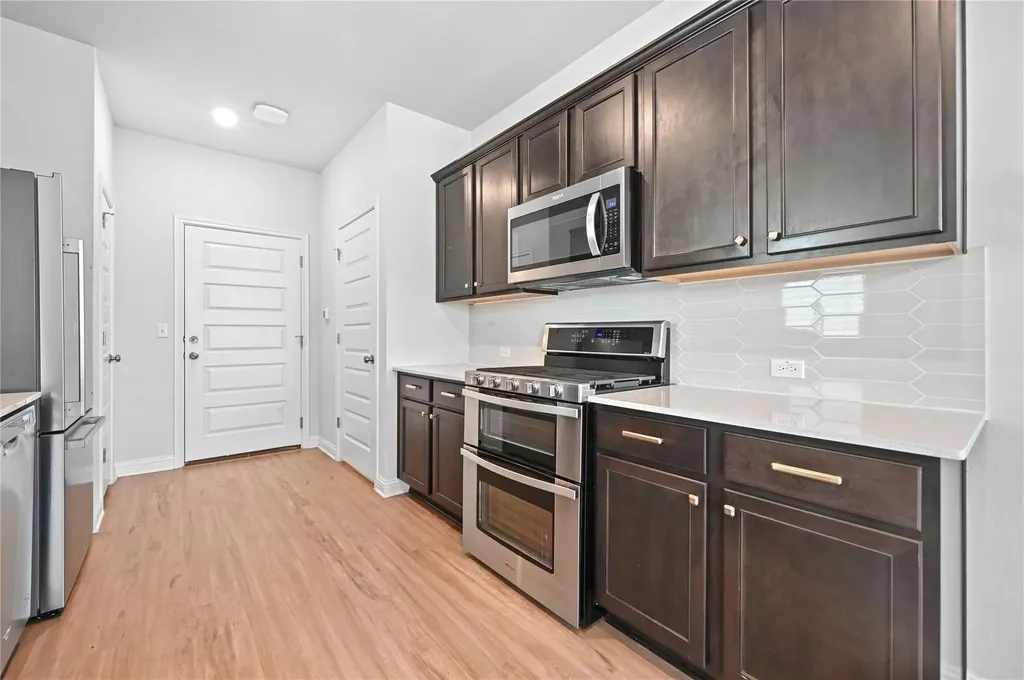 7910 Lennon Drive Austin TX 78744