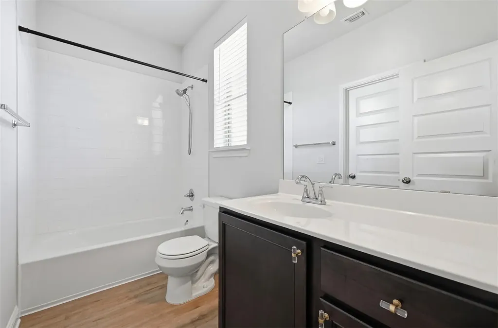 7910 Lennon Drive Austin TX 78744