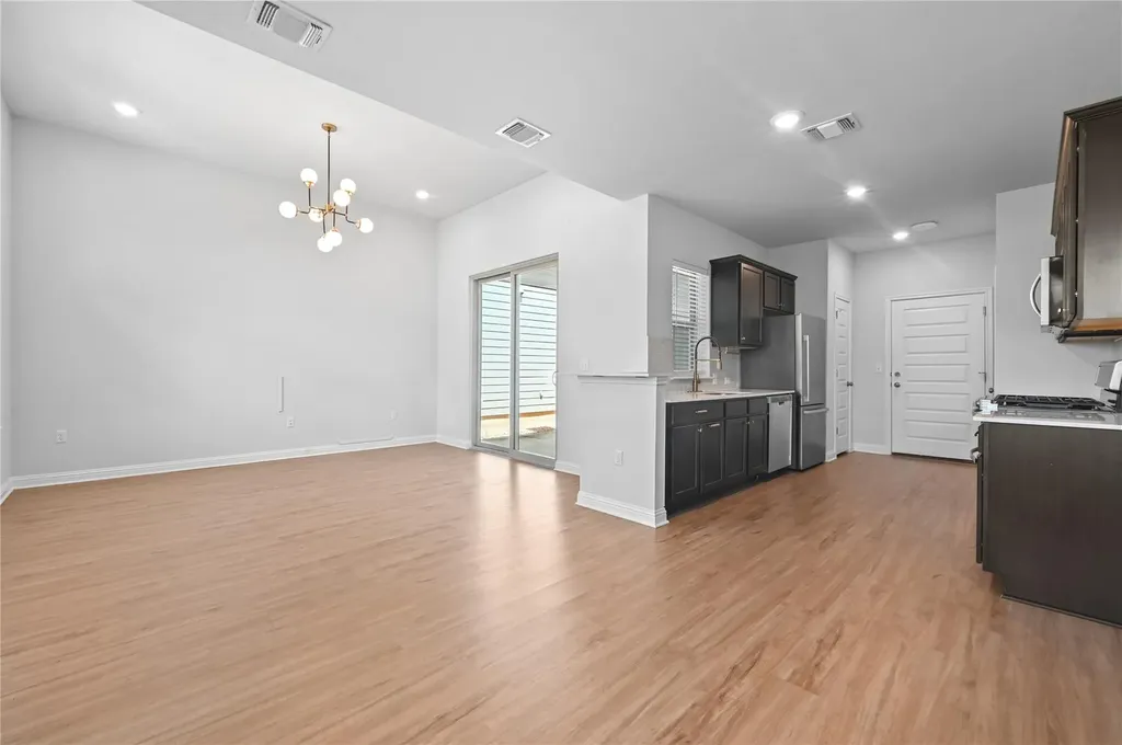 7910 Lennon Drive Austin TX 78744