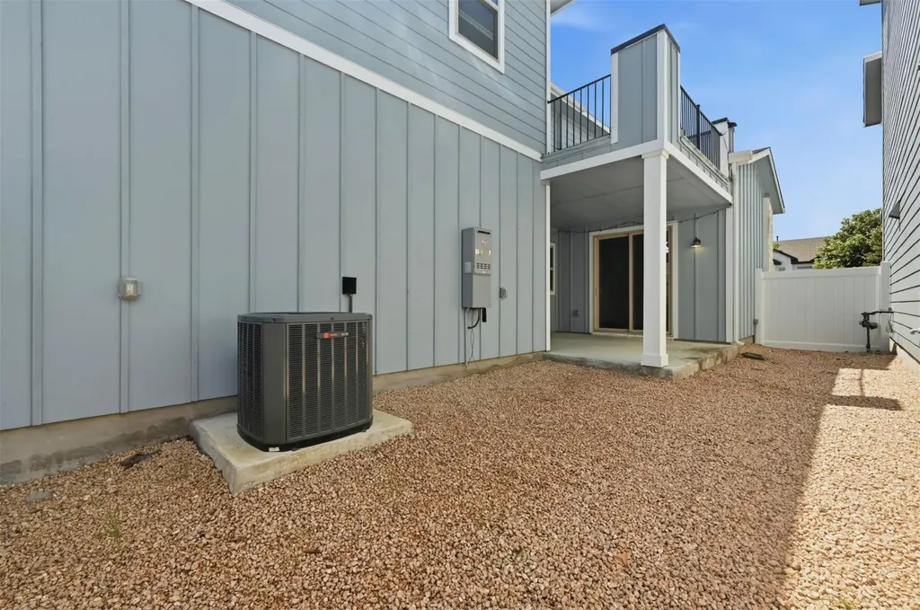 7910 Lennon Drive Austin TX 78744