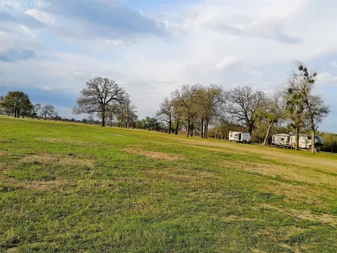 1042 Los Ranchitos Road Cameron TX 76567