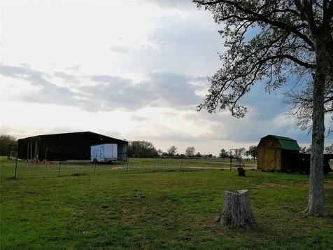 1042 Los Ranchitos Road Cameron TX 76567