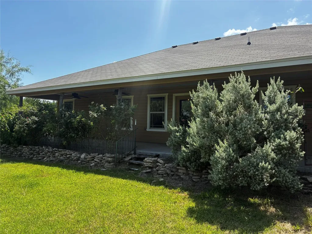 23748 N Us Highway 281 Lampasas TX 76550