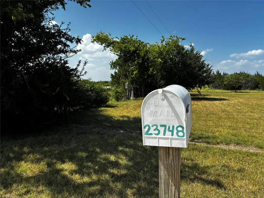 23748 N Us Highway 281 Lampasas TX 76550