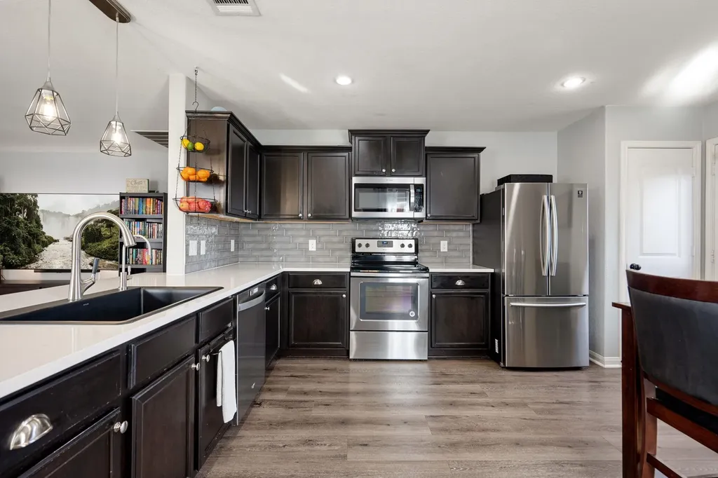 316 Continential Avenue Liberty Hill TX 78642