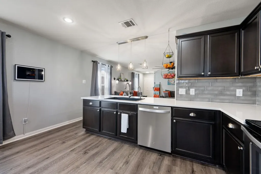 316 Continential Avenue Liberty Hill TX 78642
