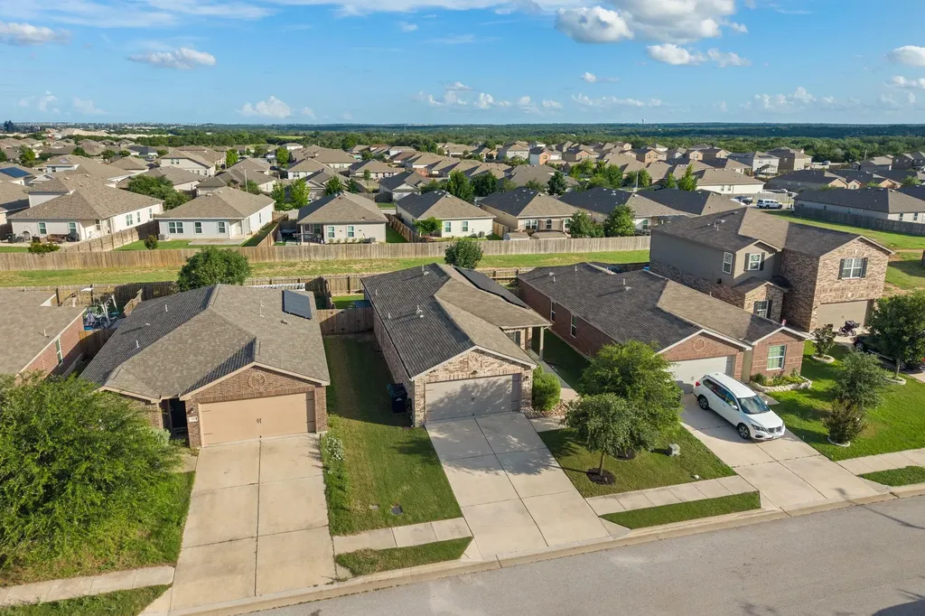 316 Continential Avenue Liberty Hill TX 78642