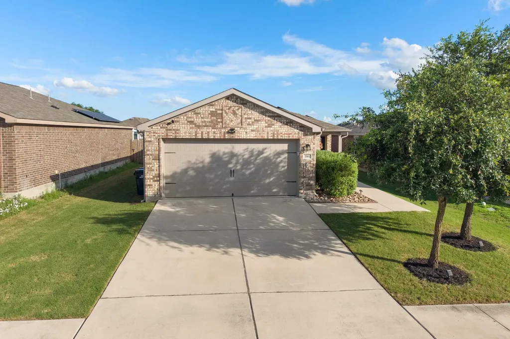 316 Continential Avenue Liberty Hill TX 78642
