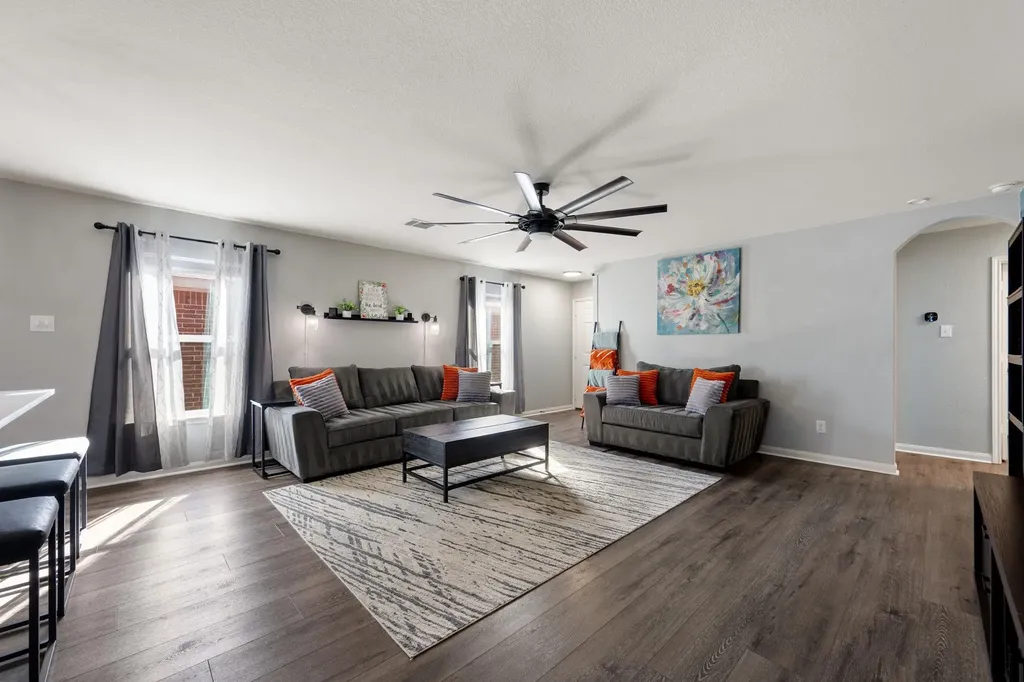 316 Continential Avenue Liberty Hill TX 78642