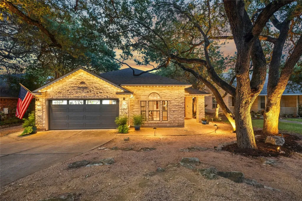 5935 Salcon Cliff Drive Austin TX 78749