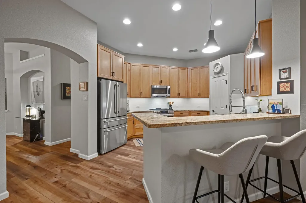 5935 Salcon Cliff Drive Austin TX 78749