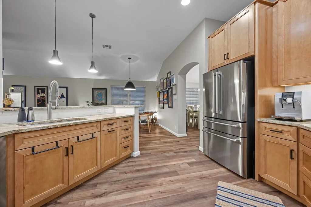 5935 Salcon Cliff Drive Austin TX 78749