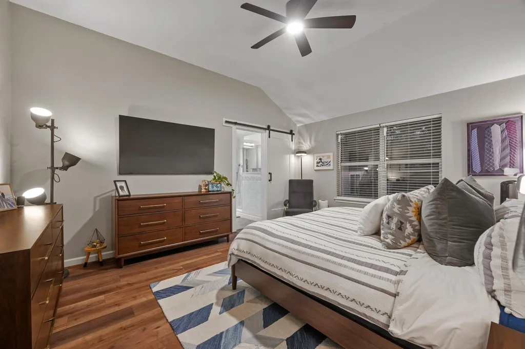 5935 Salcon Cliff Drive Austin TX 78749