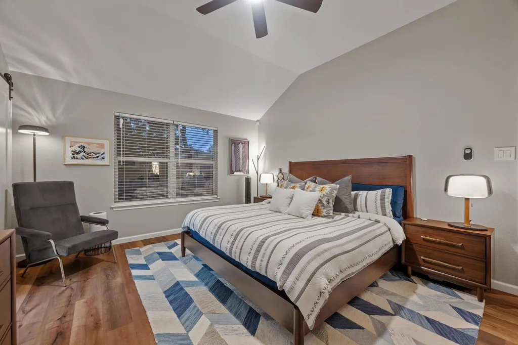 5935 Salcon Cliff Drive Austin TX 78749