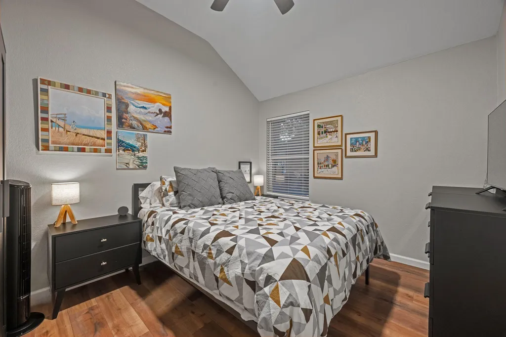 5935 Salcon Cliff Drive Austin TX 78749