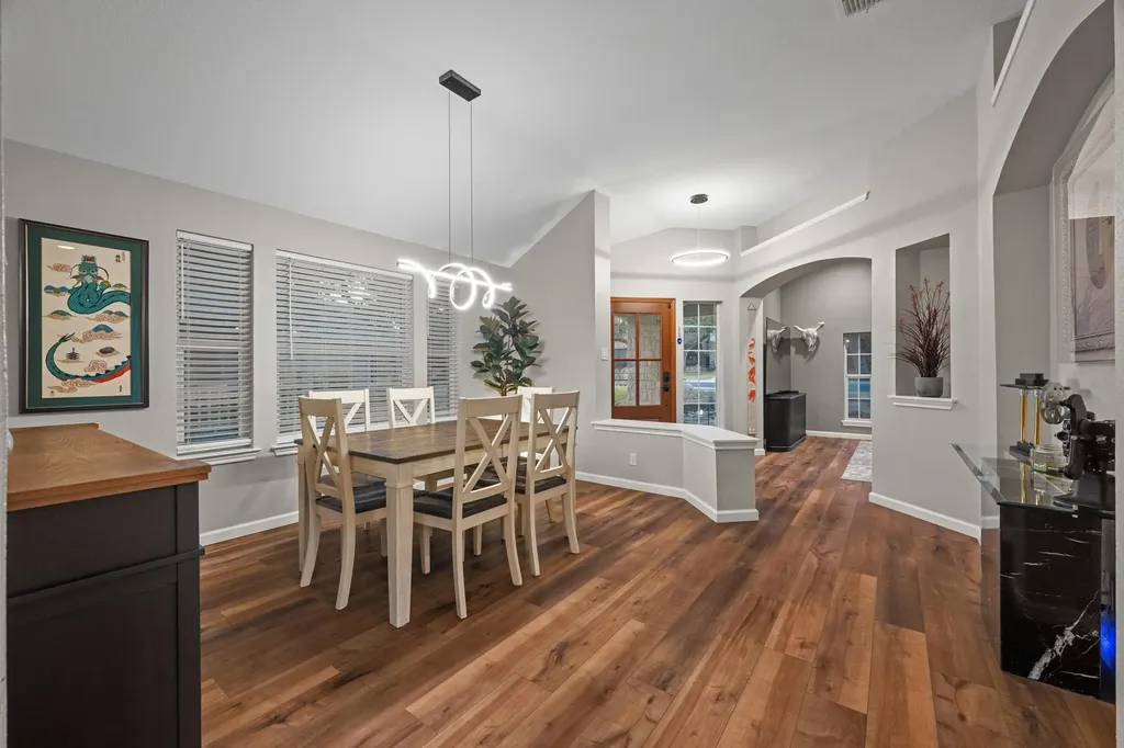 5935 Salcon Cliff Drive Austin TX 78749