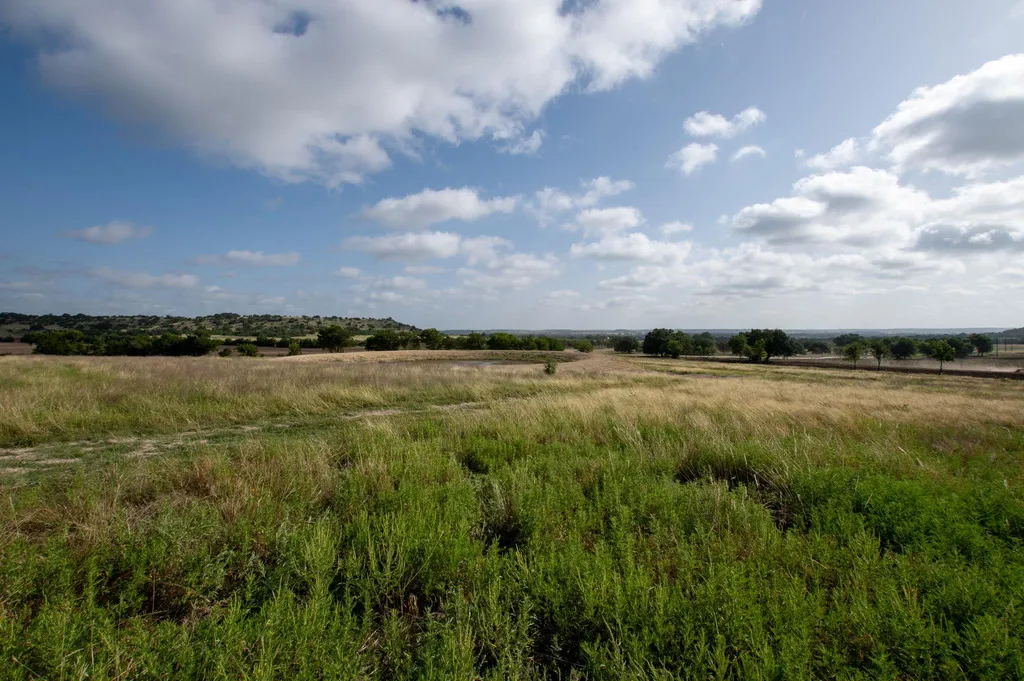 102 Fm-1047 Evant TX 76880