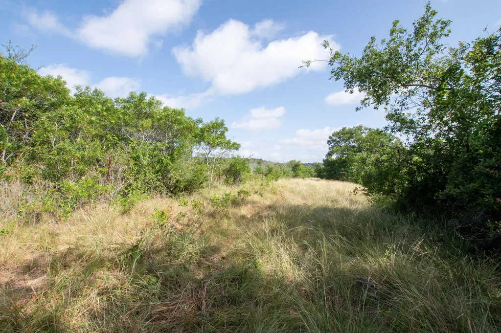 102 Fm-1047 Evant TX 76880