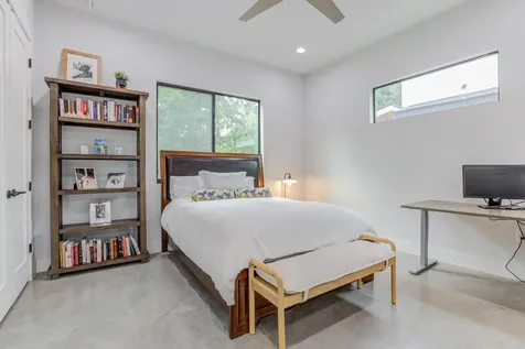 5520 Woodrow Avenue Austin TX 78756