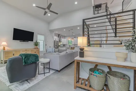 5520 Woodrow Avenue Austin TX 78756