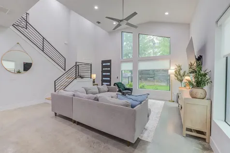 5520 Woodrow Avenue Austin TX 78756